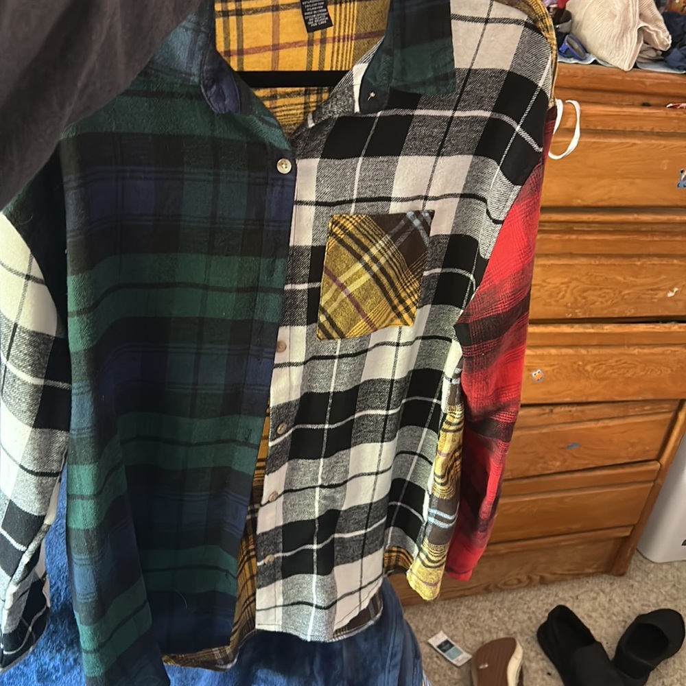 Colorful flannel - Picture 3 of 3